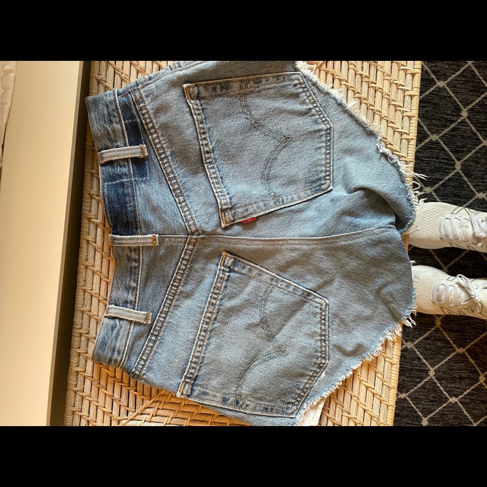 Levi’s cut off shorts